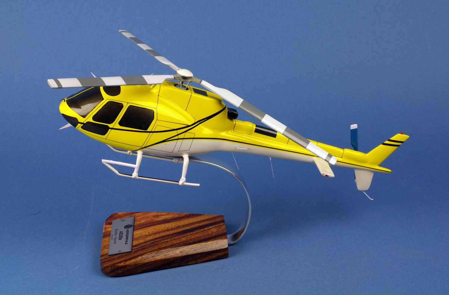 Maquette hélicoptère Ecureuil AS350