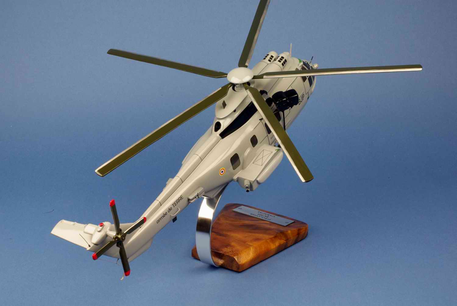 Maquette Hélicoptère EUROCOPTERE EC725 Caracal 1/45 ALAT