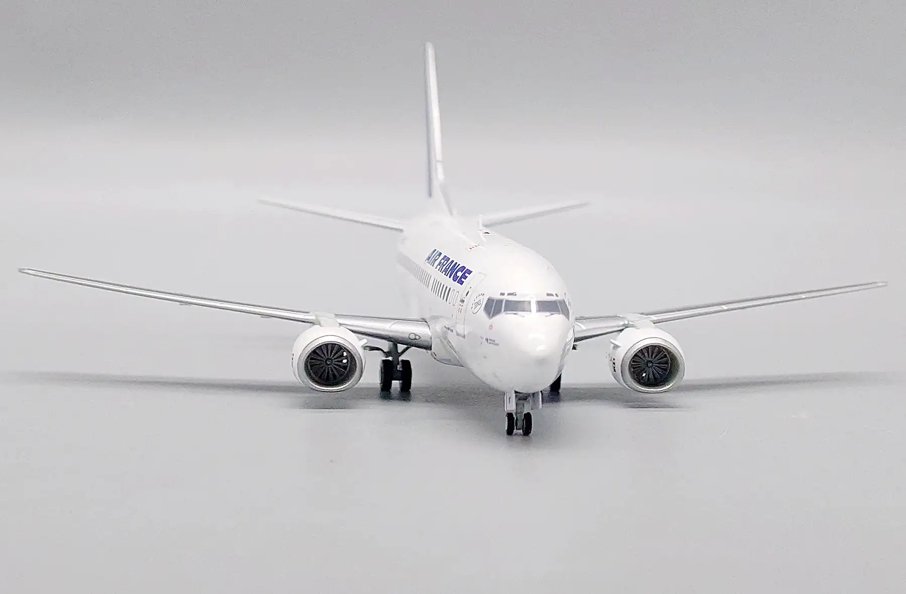 Maquette avion Beoing 737-500 AIRFRANCE 1/200