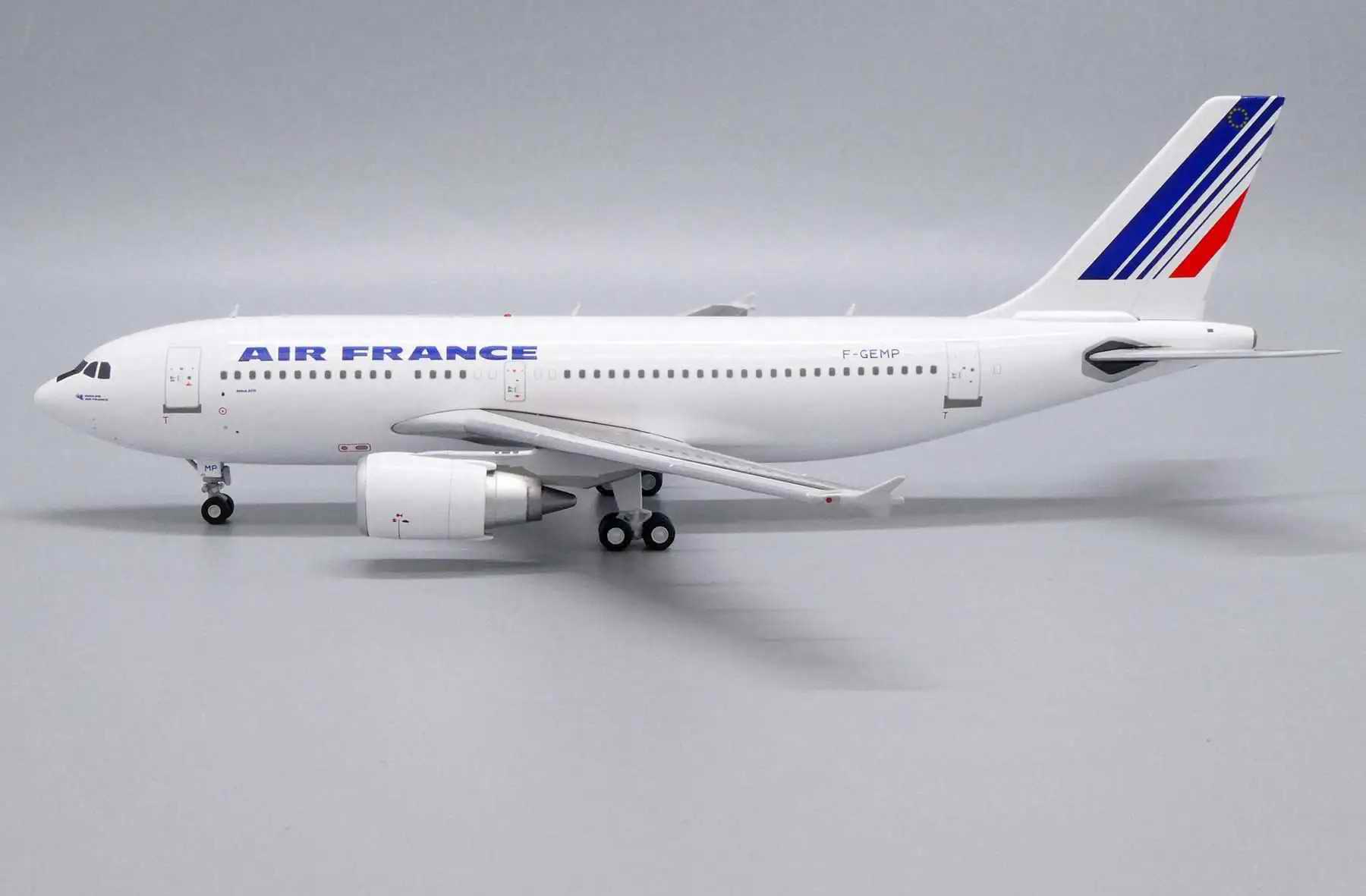 Maquette avion AIRBUS A310-300 F-GEMP AIR FRANCE métal 1/200