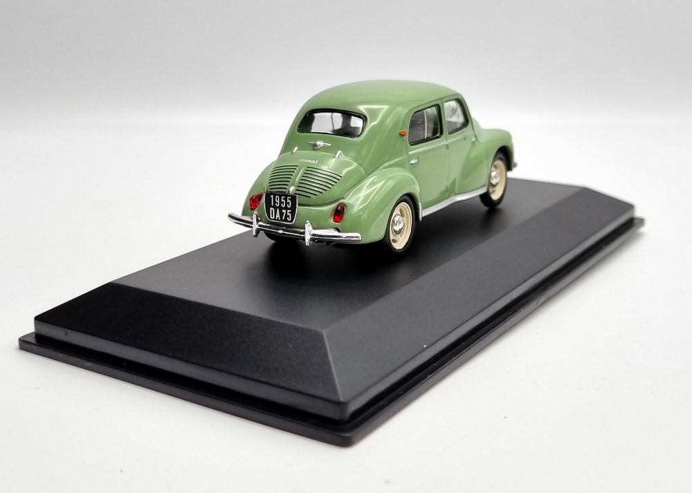 Miniature voiture Renault4cv 1/43