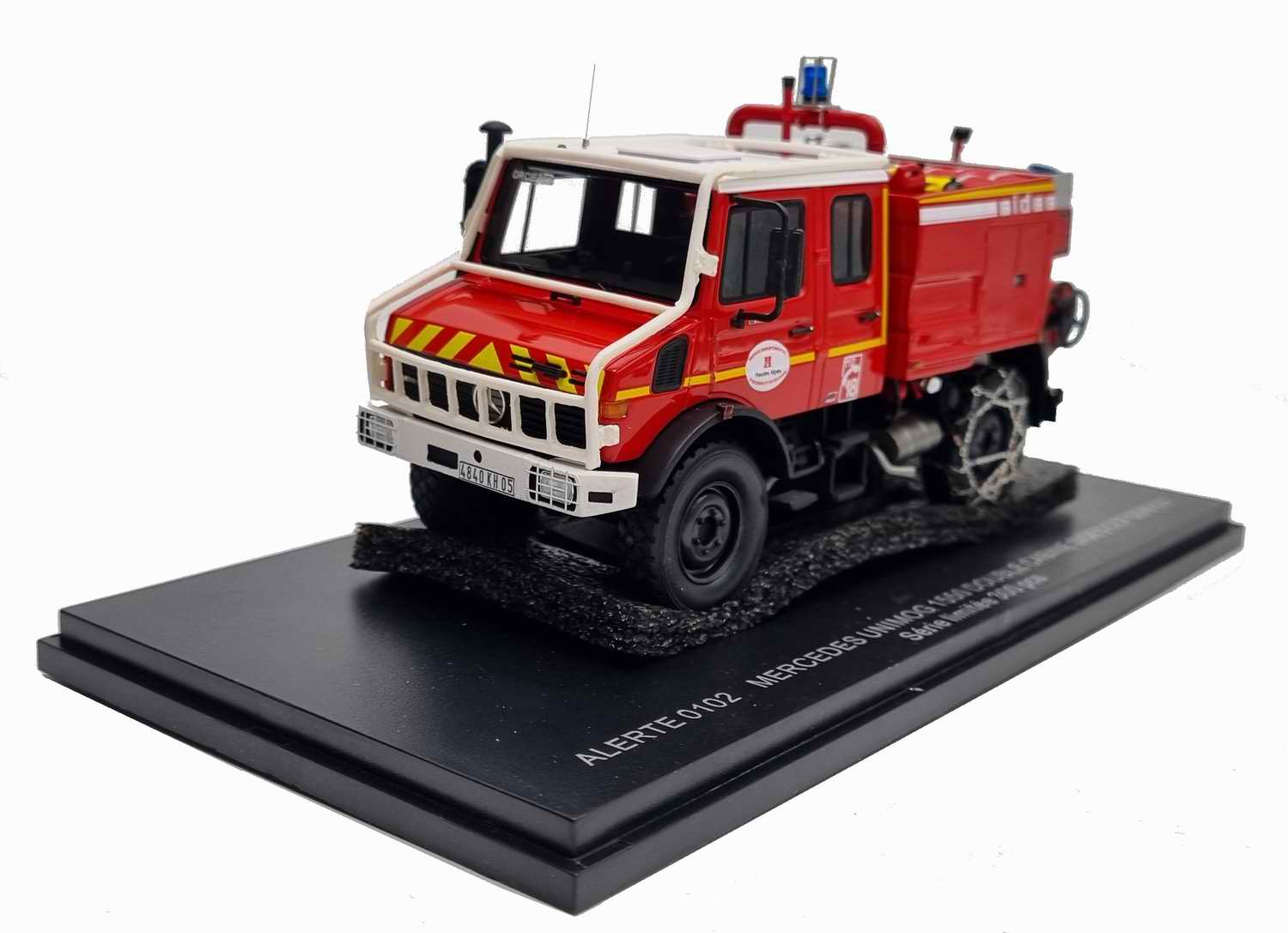 Miniature MERCEDES Unimog 1550L SDIS 05 ORCIERES Camion de Sapeurs Pompiers 1/43 Alerte