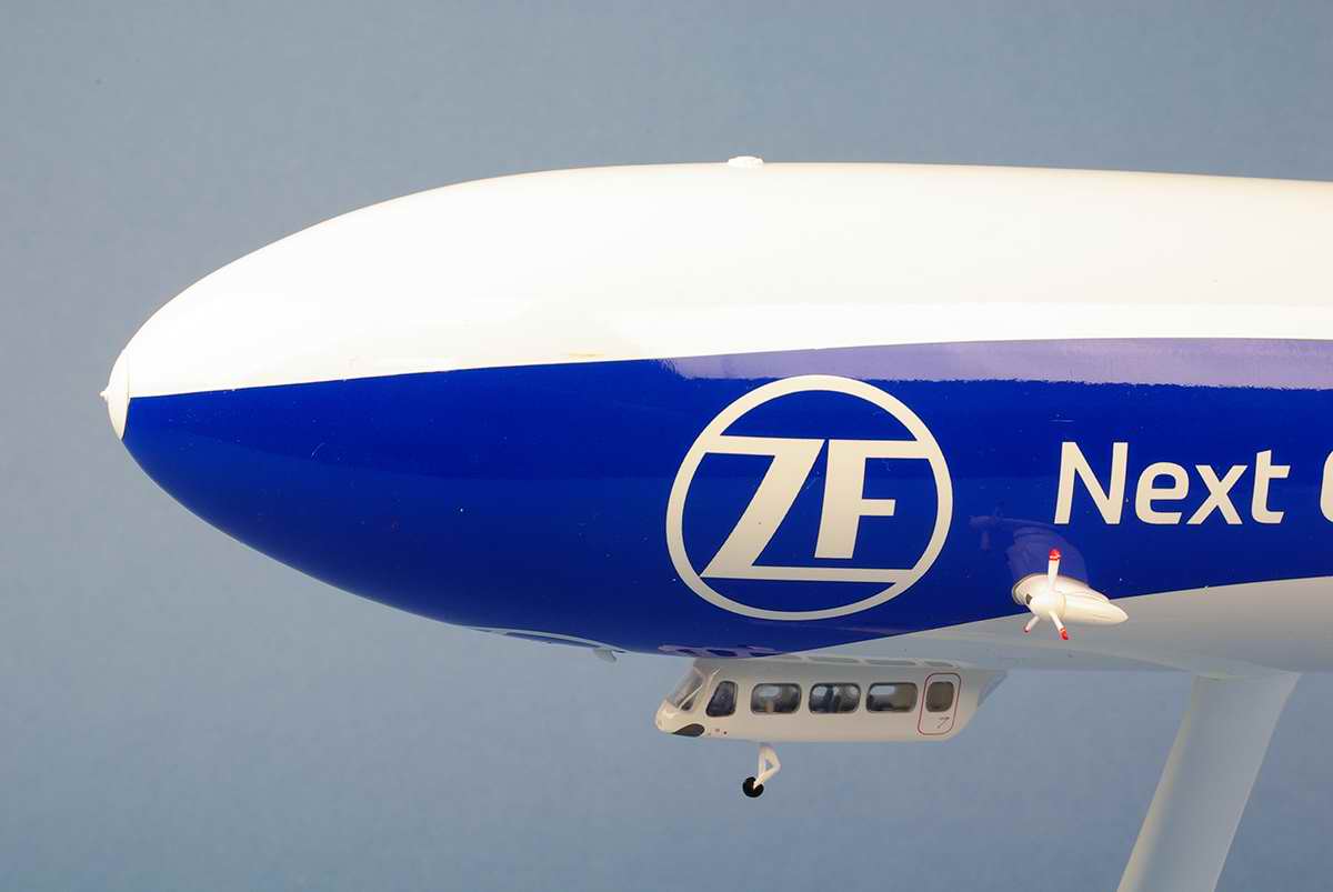 Maquette ballon dirigeable Zeppelin Reederei NT ZF Next Generation Mobility 1/200