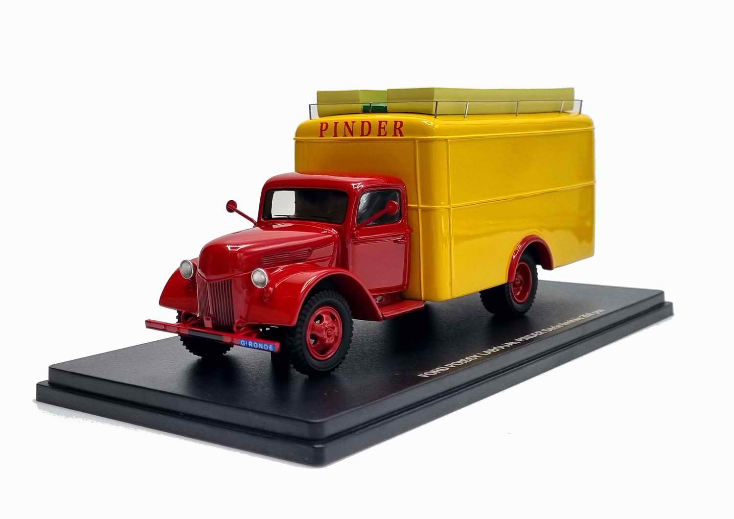 Miniature Camion Frigorifique FORD POISSY TYPE C 598 de1947 du Cirque PINDER LABOUAL 1/43