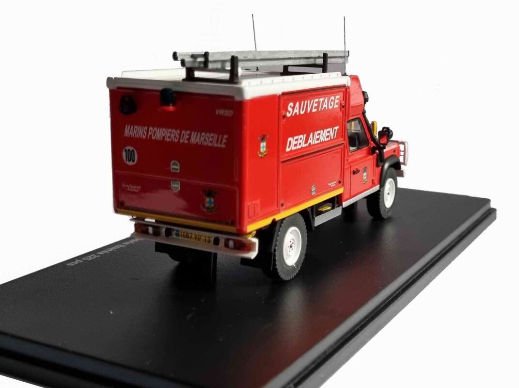 Véhicule Pompier LANDROVER 1/43, au meilleur prix