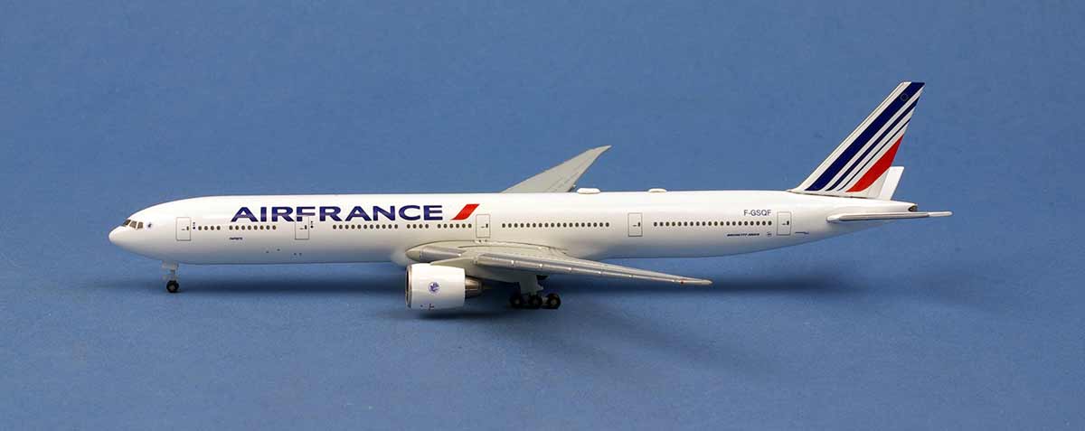 Maquette B777 BOEING 777-300ER Air France Papeete 1/500