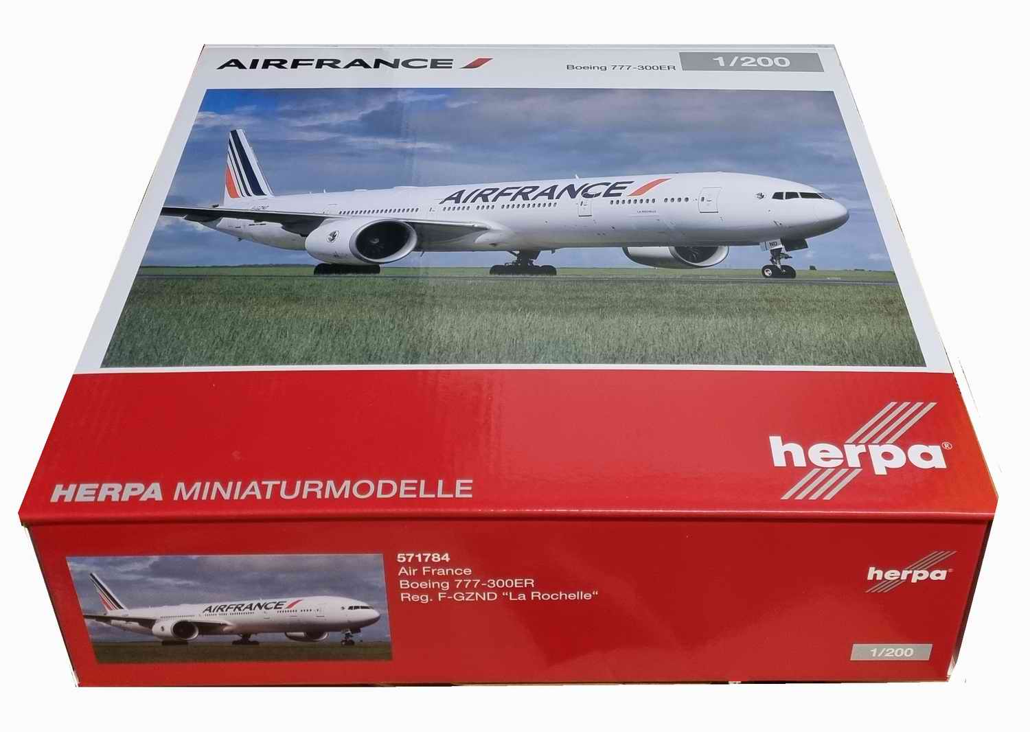 Maquette AIR FRANCE BOEING 777-300ER Livré 2021 La Rochelle au 1/200  Immatriculée F-GZND