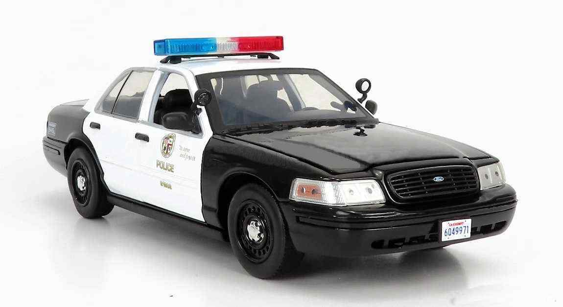 Voiture FORDCrown Victoria Interceptor 2001 LAPD LOS ANGELES POLICE DEPARTMENT Du Film DRIVE 1/18