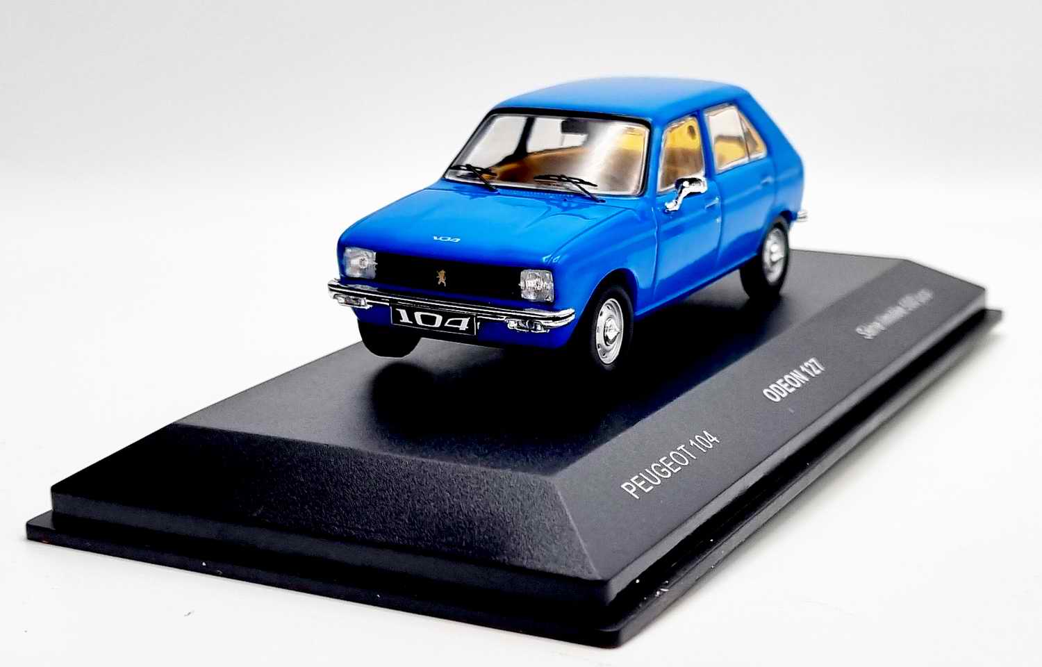 Voiture Miniature Peugeot 104 1/43