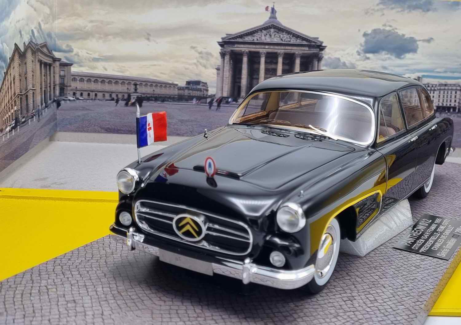 Voiture miniature CITROEN15/6 H Franay 1955 Présidentielle République Française - René COTY et Charles DE GAULLE