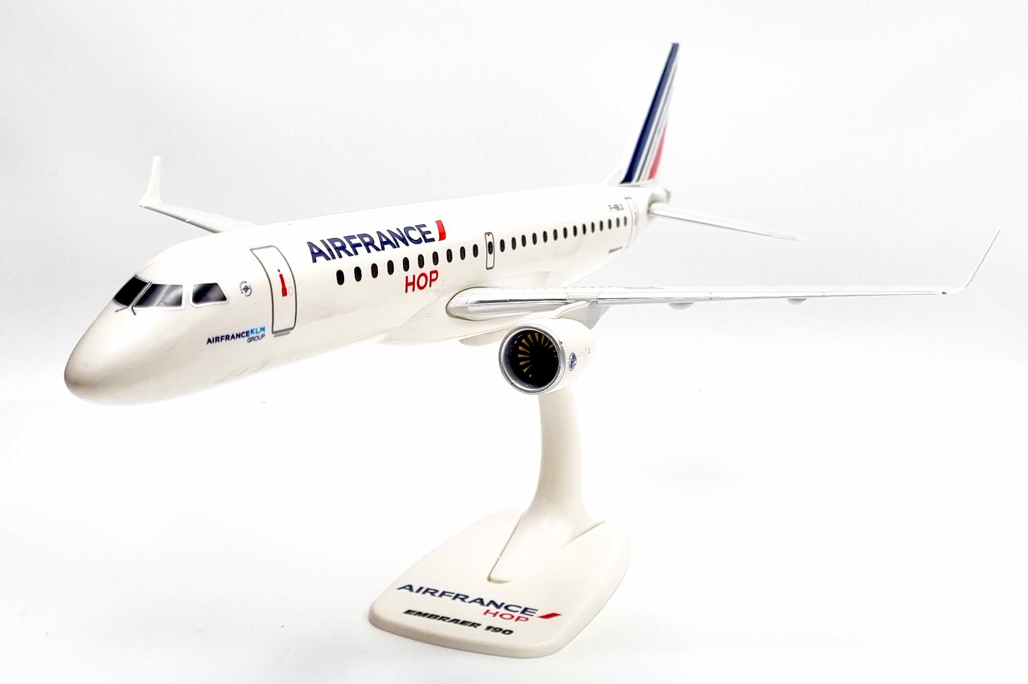 HOP ! For AIR FRANCE EMBRAER 190 au 1/100 Immatricul F-HBLQ