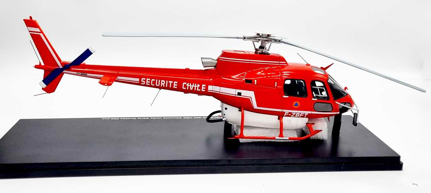 Maquette Hélico Ecureuil AS350Pompiers Sécurité civile 1/43