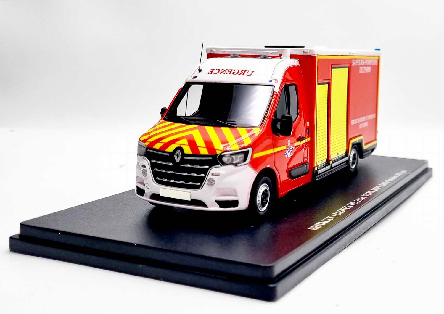 RENAULT MASTER 2019 TIB Ambulance VSAV BSPP Brigade De Sapeurs Pompiers de Paris 1/43