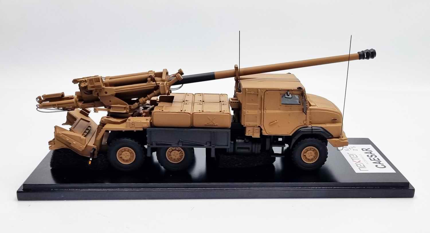 Maquette Camion armée Renault Nexter Canon Automoteur CAESAR Nexter 6X6 de 155mm brun Terre Armée de Terre