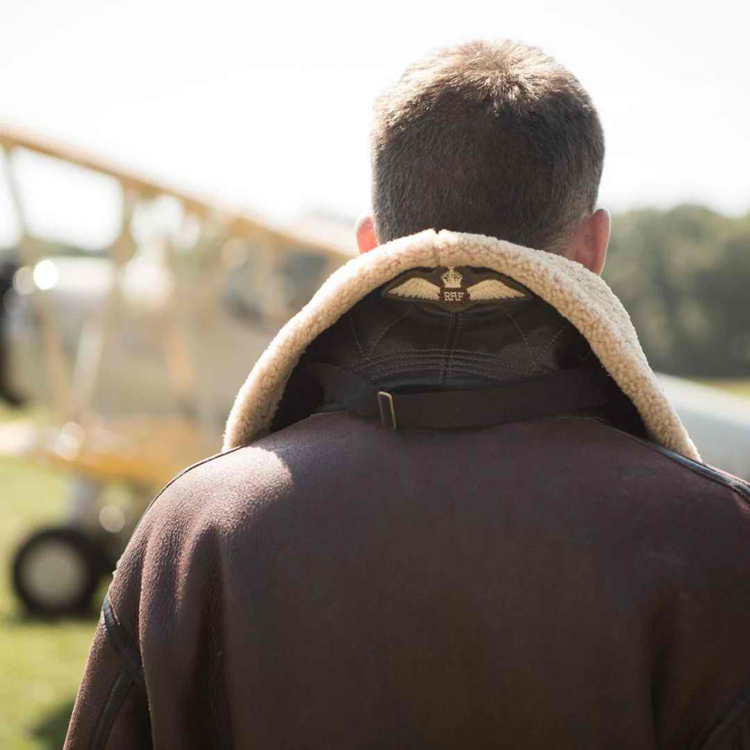 Veste RAF de la Royale Air Force en peau de mouton COCKPIT AVIREX