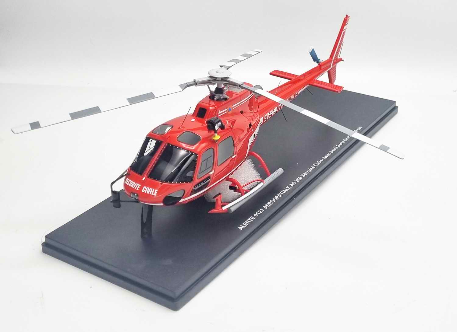 Maquette Hélicoptère EcureuilAS350 Pompiers Sécurité civile 1/43