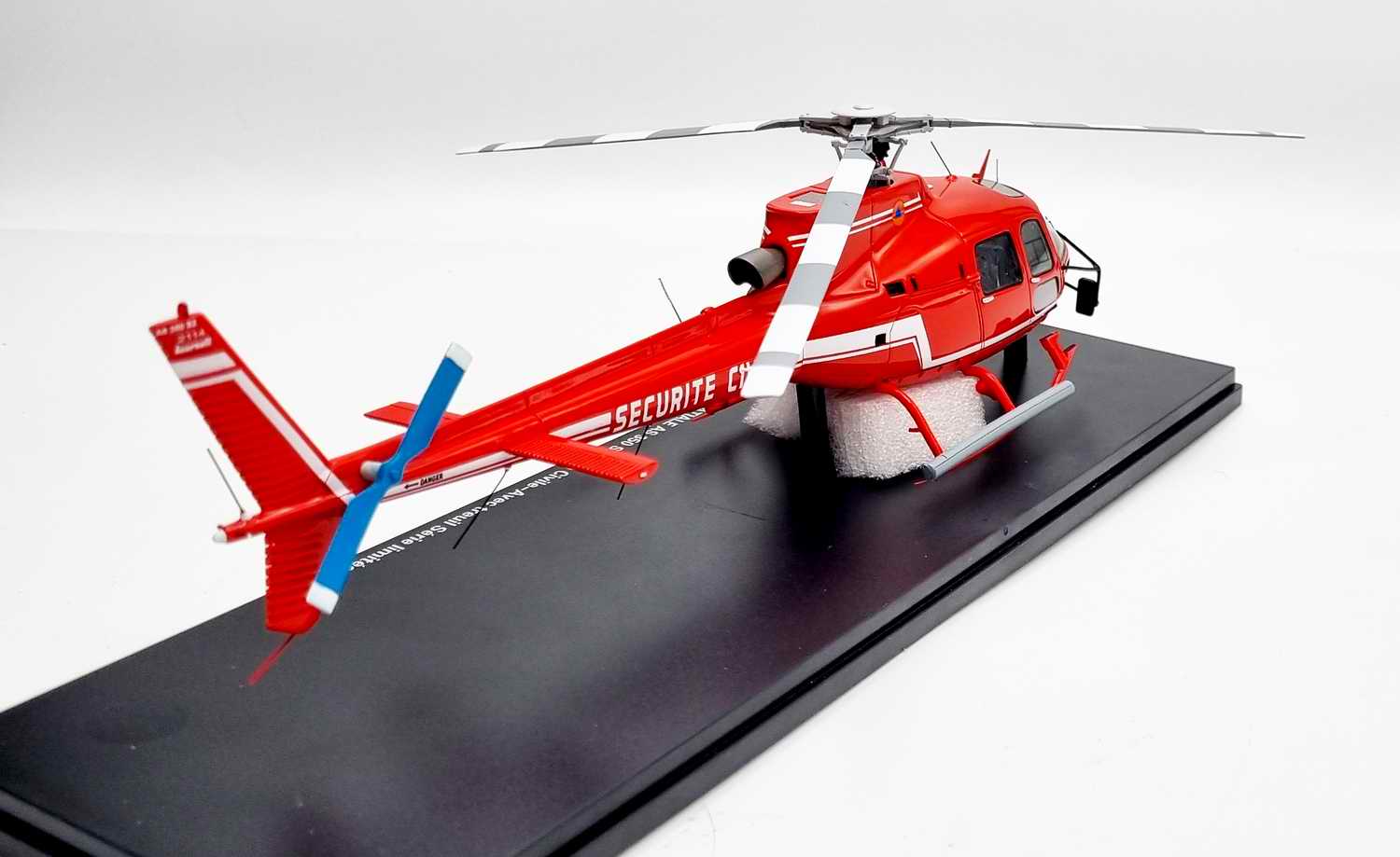 Maquette Hélico Ecureuil AS350Pompiers Sécurité civile 1/43