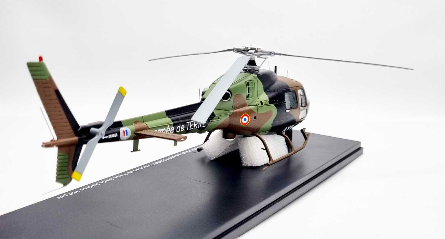 Maquette Hélicoptère Fenec 2 AS555 armée de TERRE Française Camouflage OTAN ecureuil 1/43