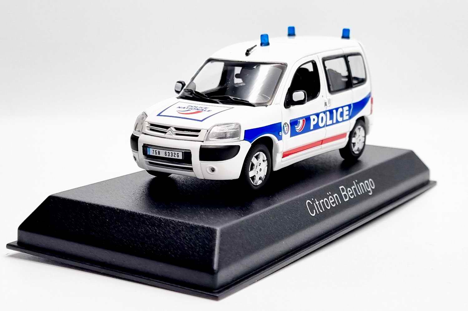Miniature voiture CITROEN Berlingo POLICE NATIONALE Brigade Fluviale 1/43 Norev