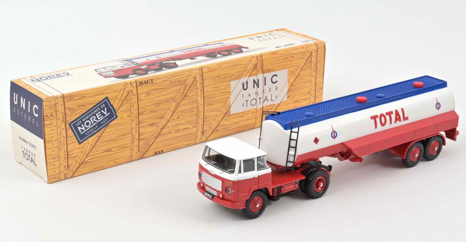 Camion UNIC Semi-Remorque Citerne carburant Total 1/43 Norev CIJ