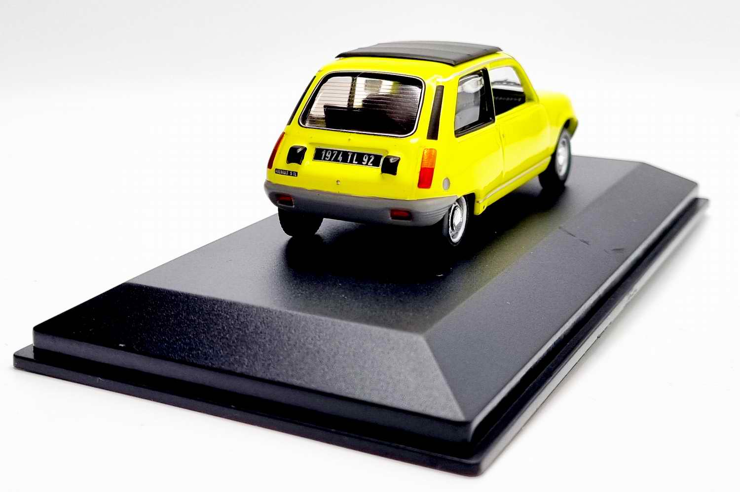 Voiture R5 Miniature Renault5 TL toit découvrable 1/43