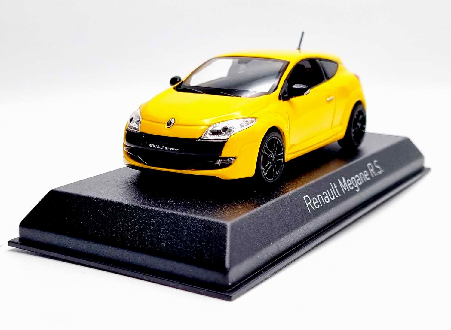 Voiture Miniature Renault MéganeRS Jaune NOREV 1/43