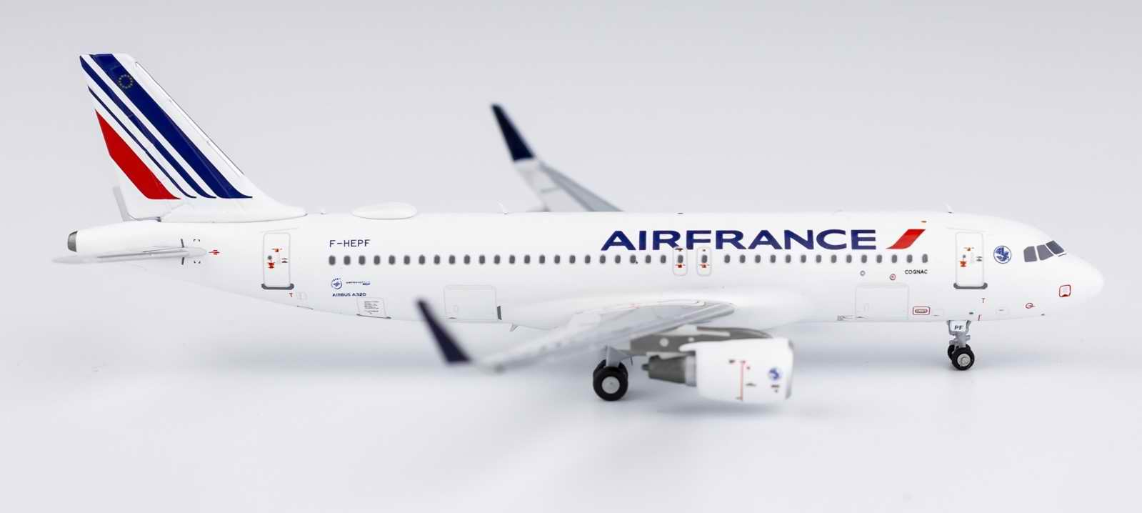 maquette Avion AIRBUSA320-200 Sharklets Air France Cognac Métal F-HEPF 1/400