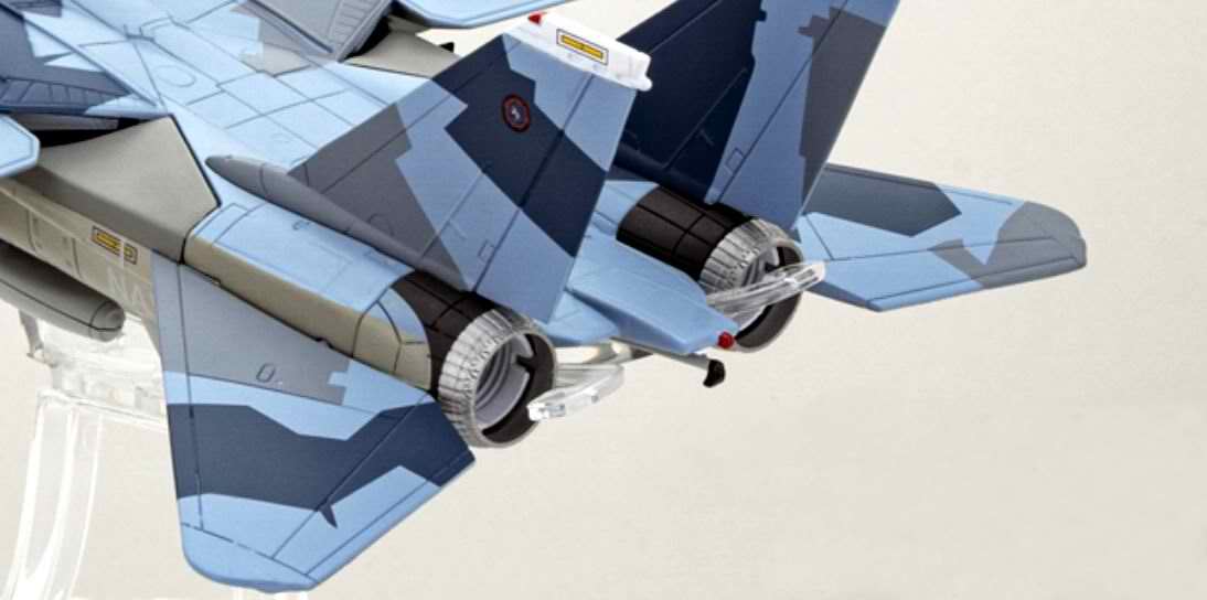 Maquette Avion de Chasse Grumman F14Tomcat USNavy Fighter Weapons School TOPGUN 30 NAS Miramar 1/72 Métal