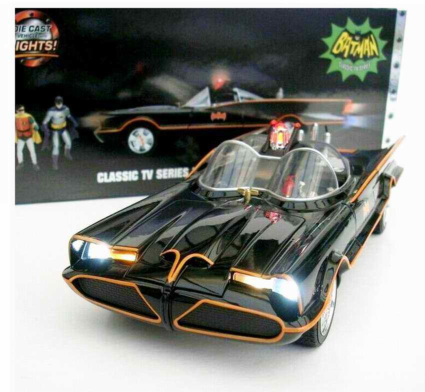 Voiture En Métal BATMOBILE Avec 2 Figurines BATMAN Et ROBIN 1/18 Phares et Feux Led