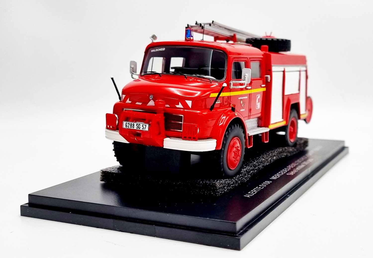Miniature Camion de Pompier MERCEDES-BENZ 1313 ROCHERFPT SDIS57 MOSELLE WALSCHEID 1/43 Alerte