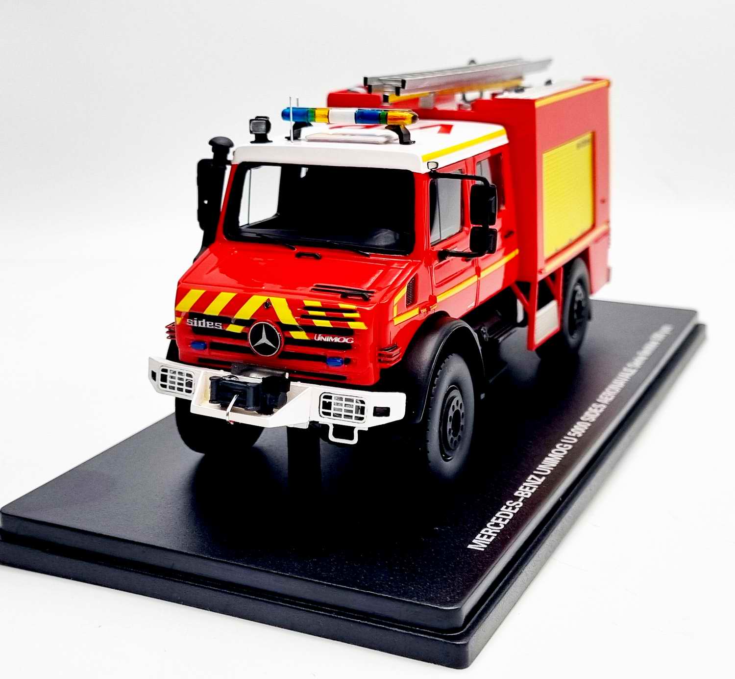 Miniature MERCEDESUnimog 5000 SIDES AERONAVALE Camion de Sapeurs Pompiers 1/43 Alerte