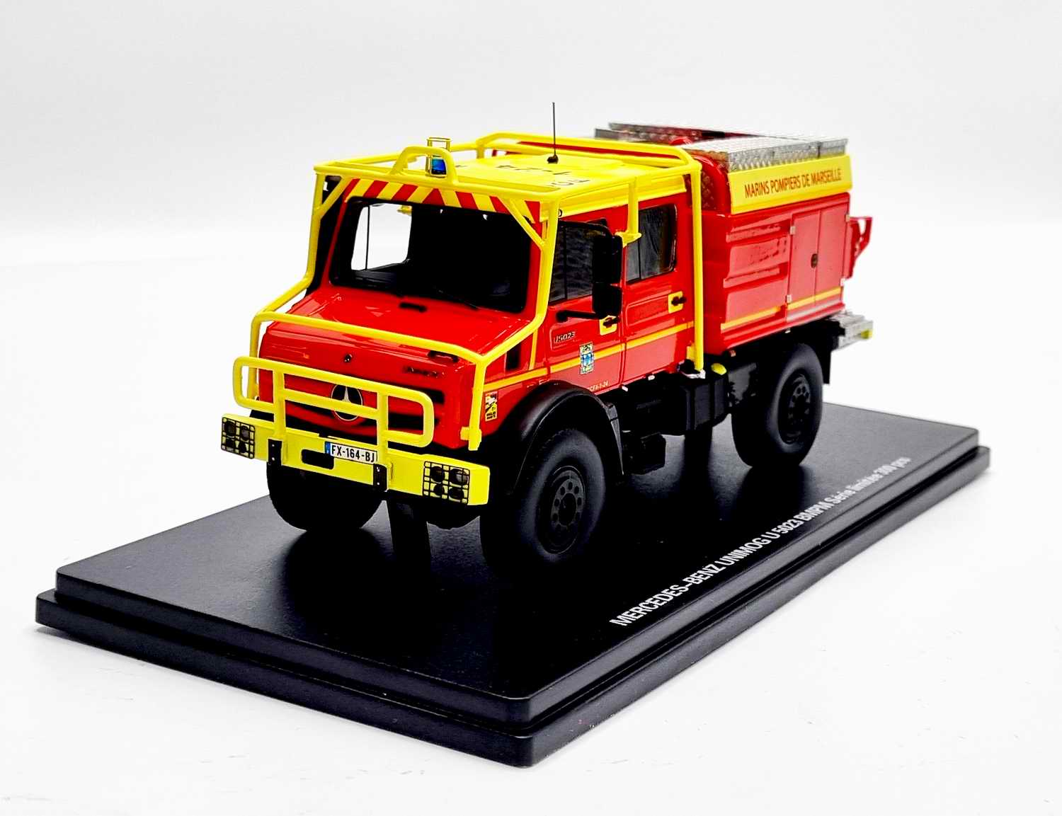 Camion de Sapeurs Pompiers MERCEDES Unimog 5023 BMPM Marins