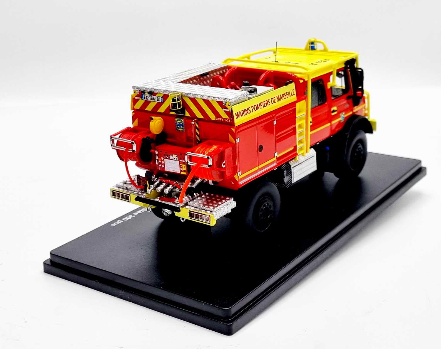 Miniature MERCEDES Unimog5023 BMPM Marinspompiers Camion de Marin Pompiers 1/43 Alerte