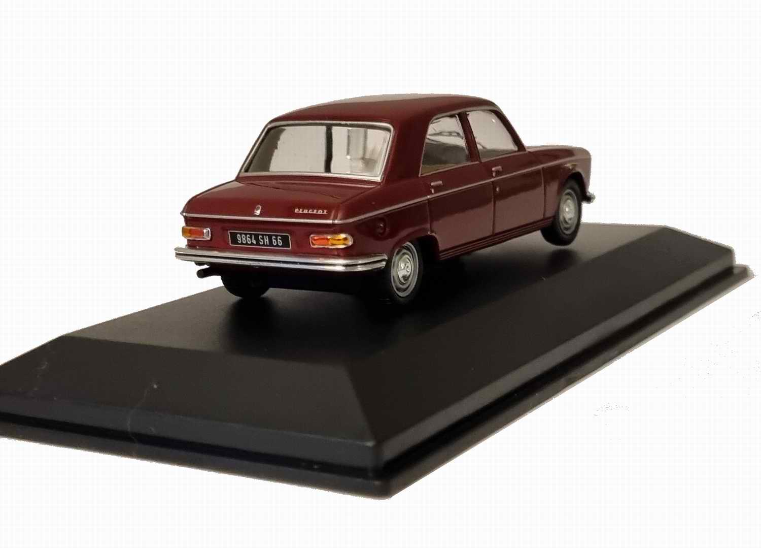 Voiture Miniature Peugeot204 Bordeaux 1/43