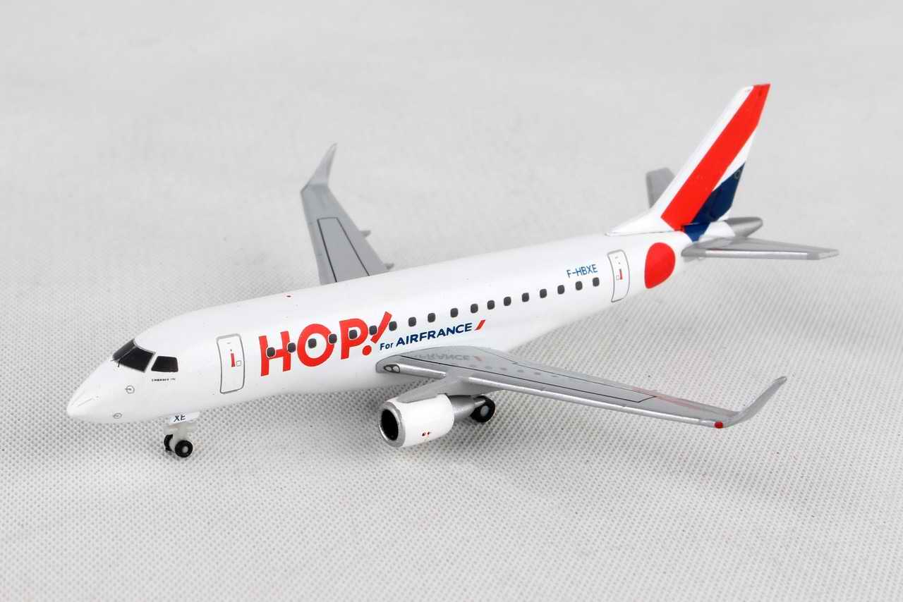 Maquette Avion HOP ! For AIR FRANCE EMBRAER ERJ170 1/400 Immatriculé F-HBXE