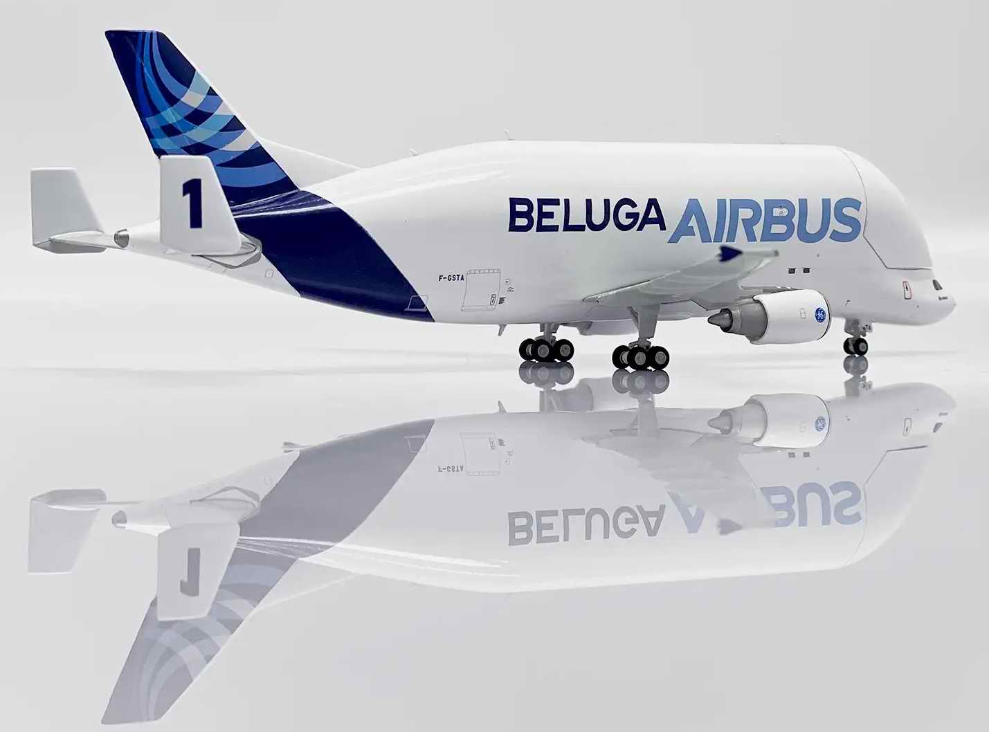 Maquette avion Cargo AIRBUS A300-600ST Beluga F-GSTA AIRBUS INDUSTRIES 1/400 métal