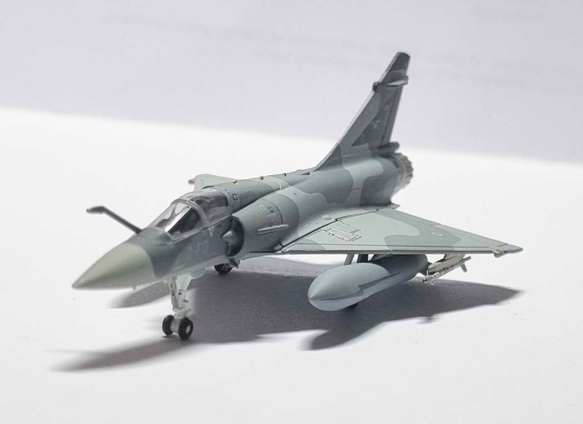 Maquette avion de chasse Mirage 2000-5 Côte d'Or 1/200 Hogan