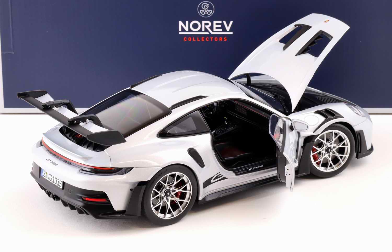 Voiture PORSCHE911 type 992 GT3 RS Coupe 2022 Gris Glacé Métallisé NOREV 1/18