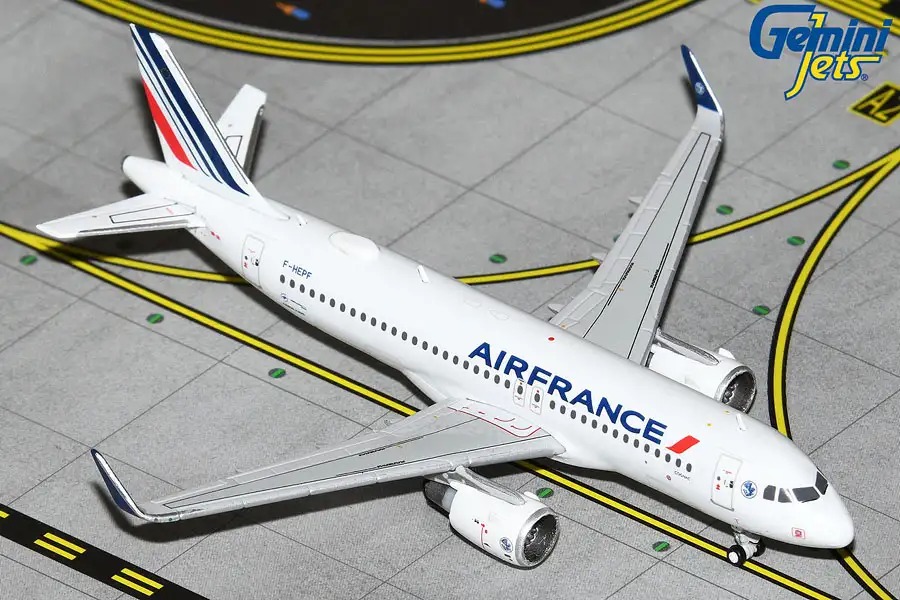 Maquette métal Avion AIRBUS A320-200 F-HEPF AIR FRANCE KLM 1/200 AirbusA320