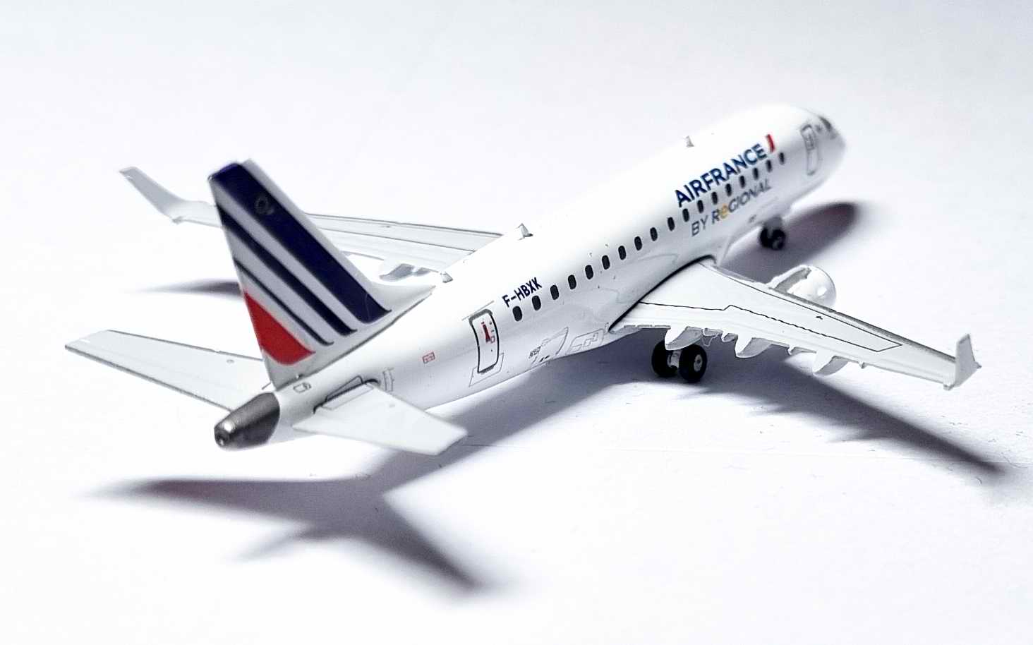 Maquette avion AIR FRANCE By Regional EMBRAERERJ170 1/400