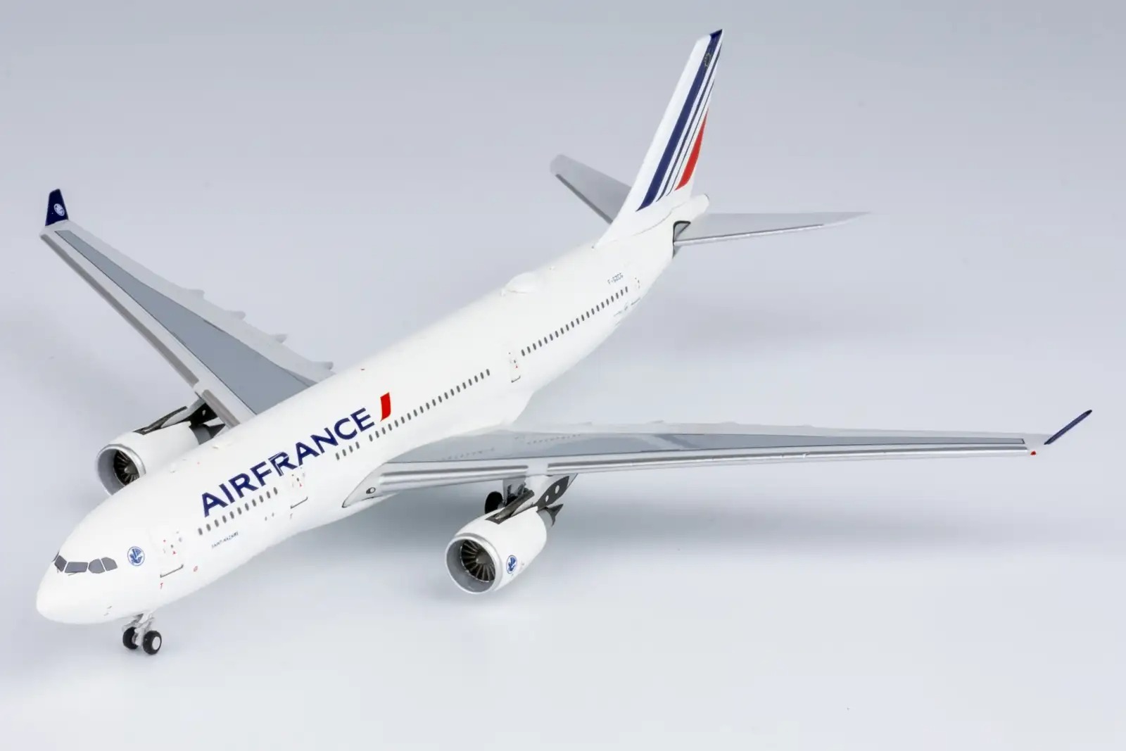 Maquette métal Airbus A330-200 Air France Saint-Nazaire F-GZCG 1/400 Métal