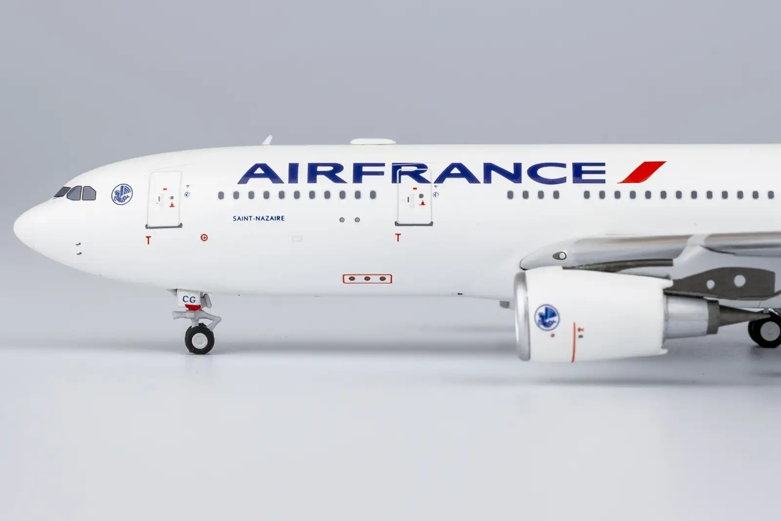 Maquette métal Airbus A330-200 Air France Saint-Nazaire F-GZCG 1/400 Métal
