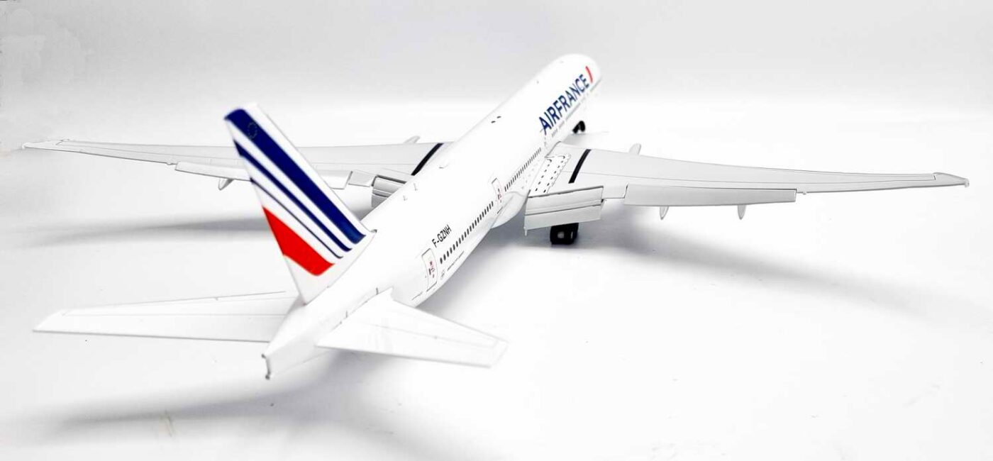 GeminiJets Maquette Boeing 777-300ER Air France 1/400 – Métal F-GZNH, Modèle Officiel Limité