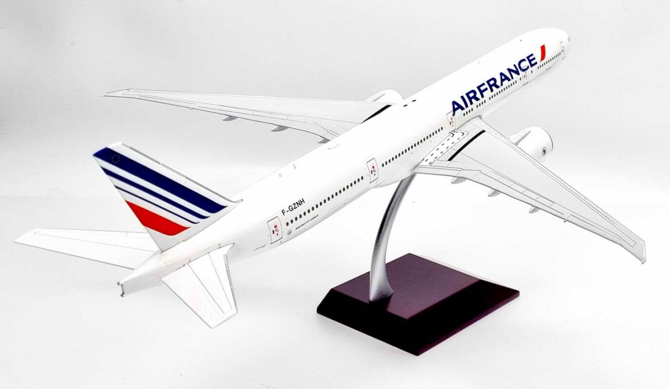 Modellino Aereo GEMINI200 AIR FRANCE 777-300ER Scala 1/200 - Marche F-GZNH