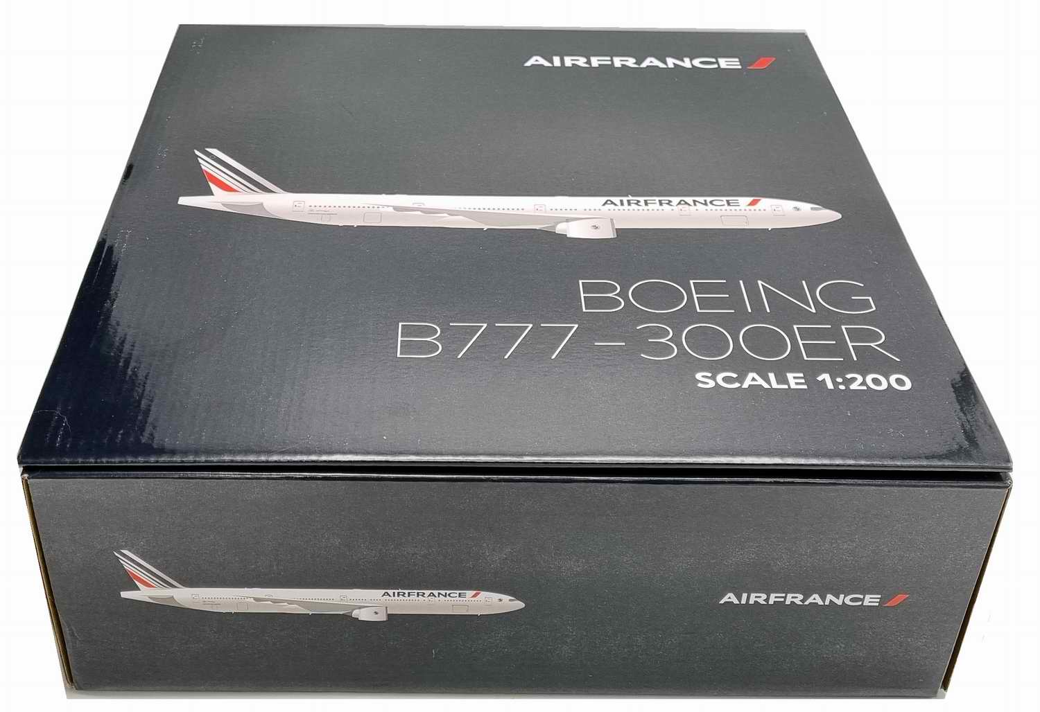 Maquette BOIENG 777-300ER AIR FRANCE F-GZNH 1/200