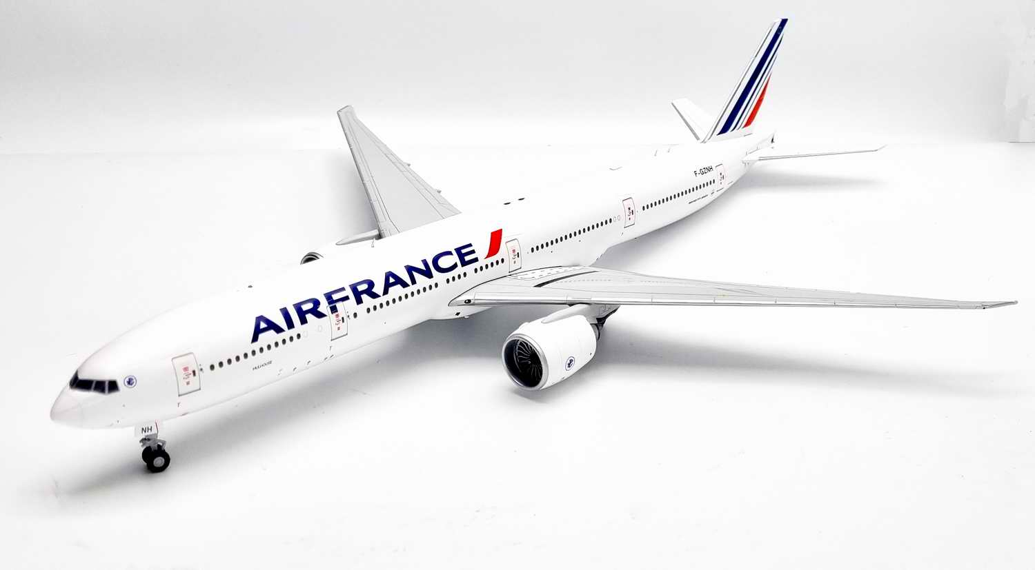 Maquette BOEING777 300ER AIRFRANCE FGZNH 1/200