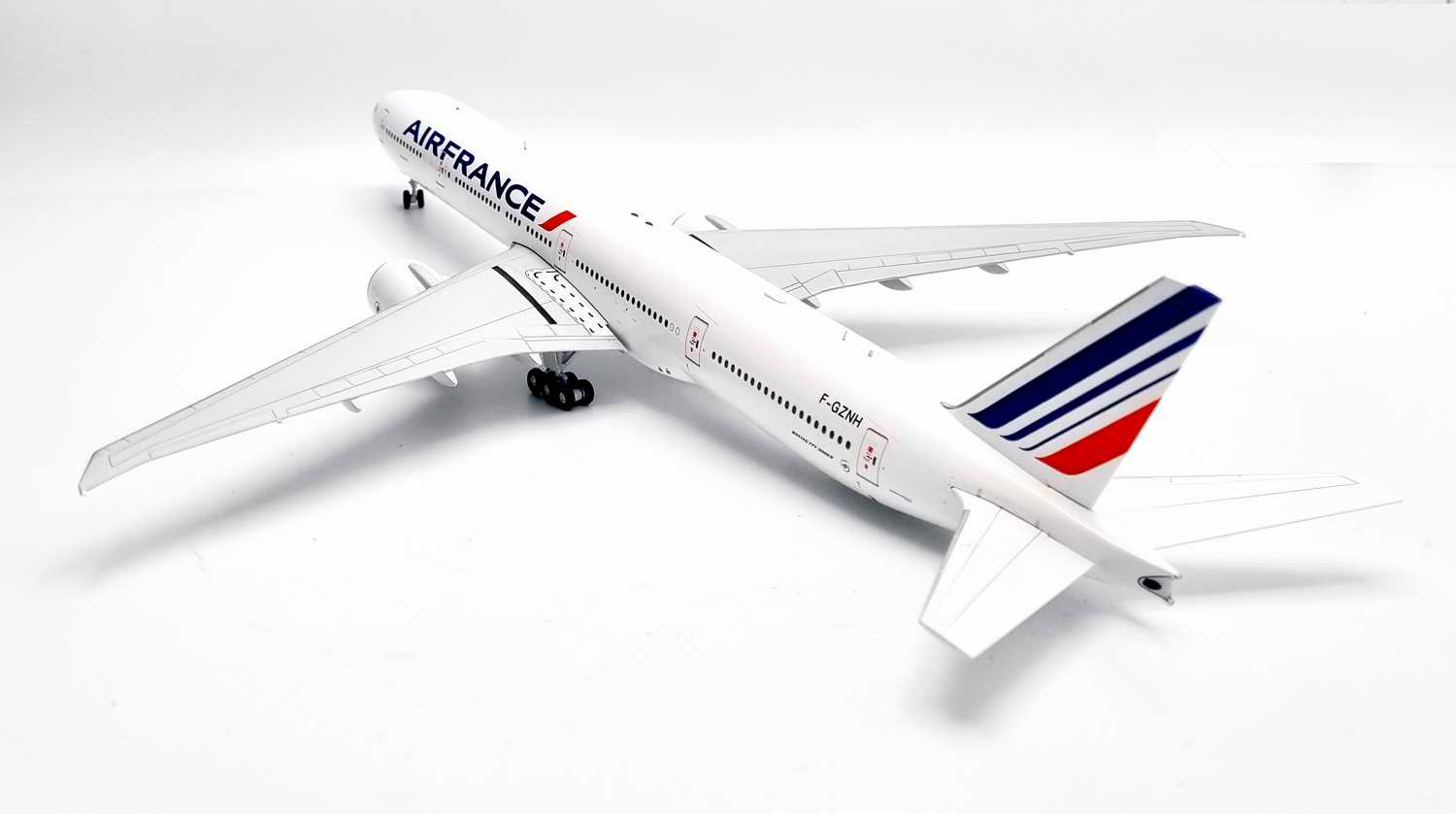 Maquette B777-300ER AIR FRANCE F-GZNH 1/200