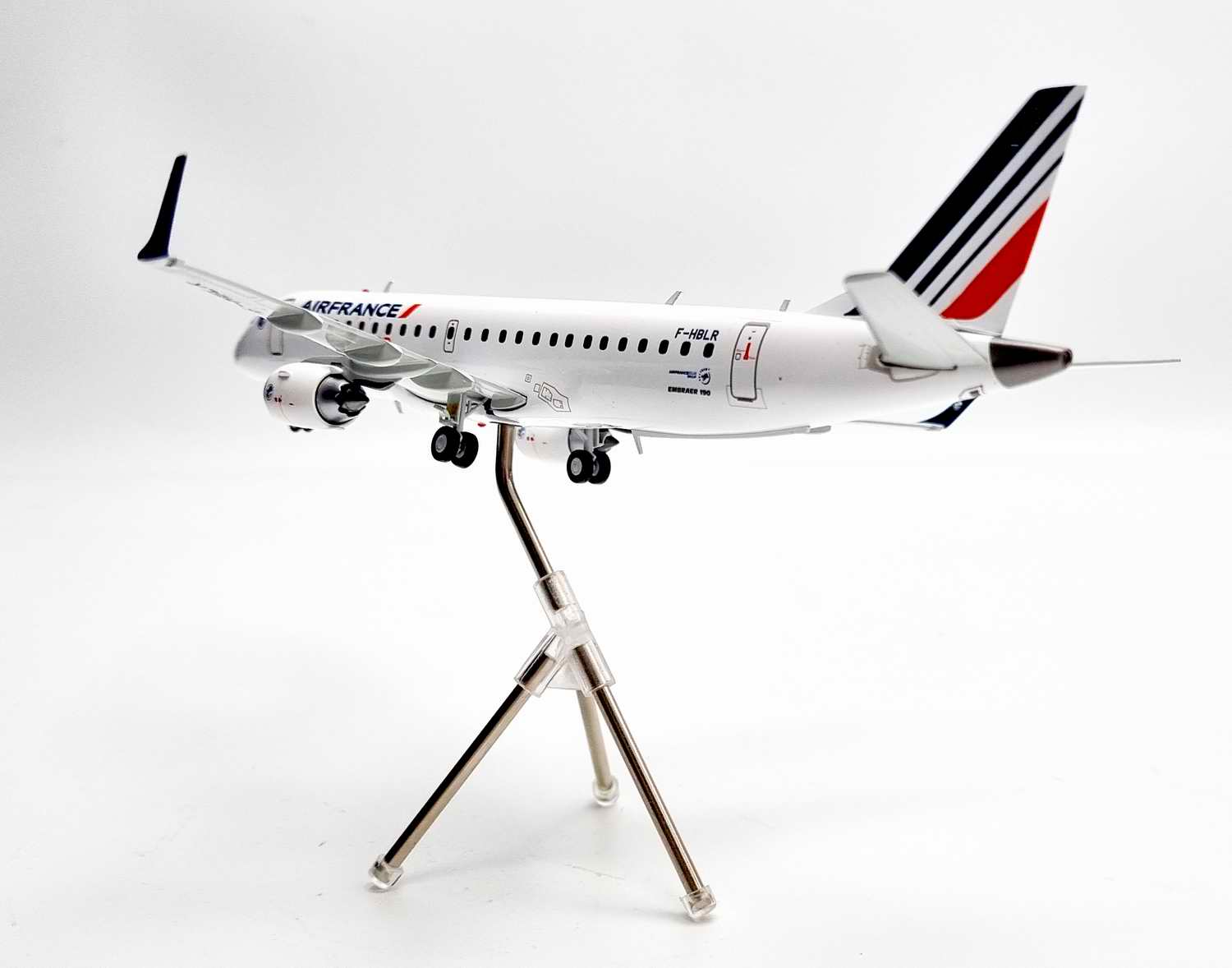 Maquette avion AIR FRANCE HOP EMBRAER ERJ-190 1/200