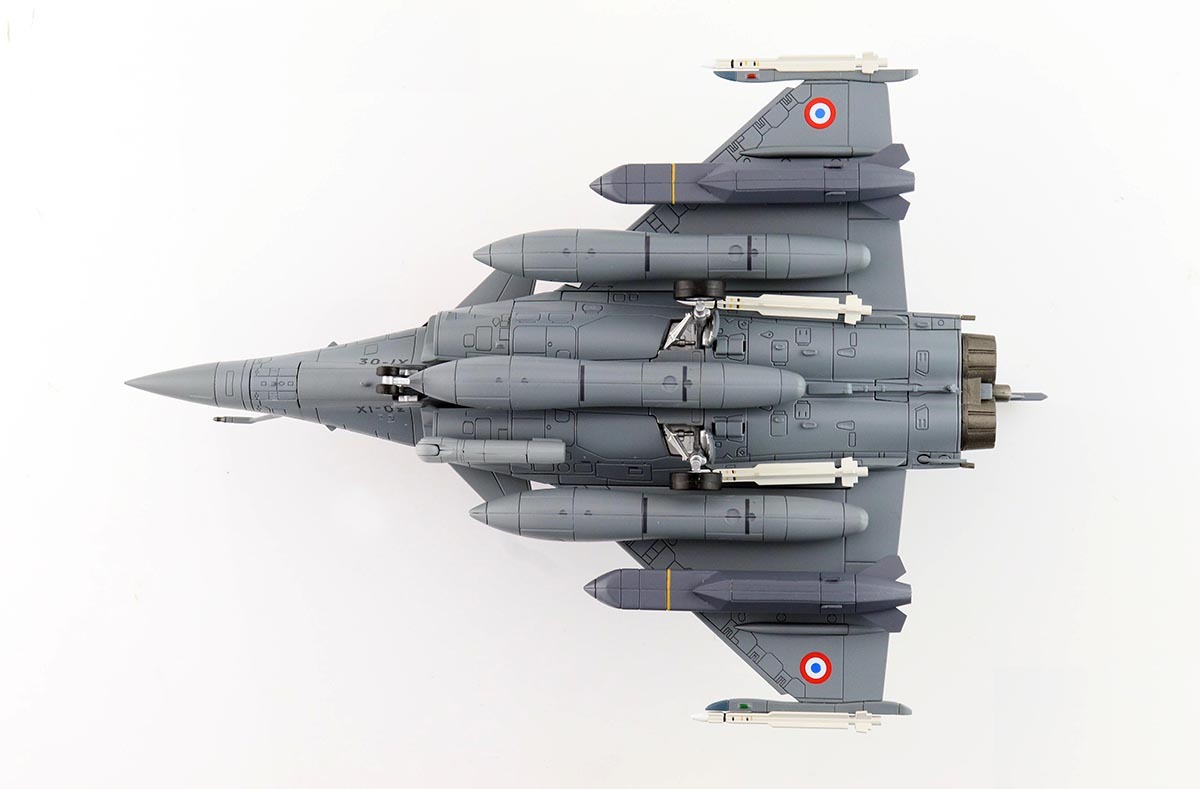 Maquette Avion de chasse RAFALE C OpérationChammal Jordanie 2015 ARMEE DE L'AIR  1/72 Métal
