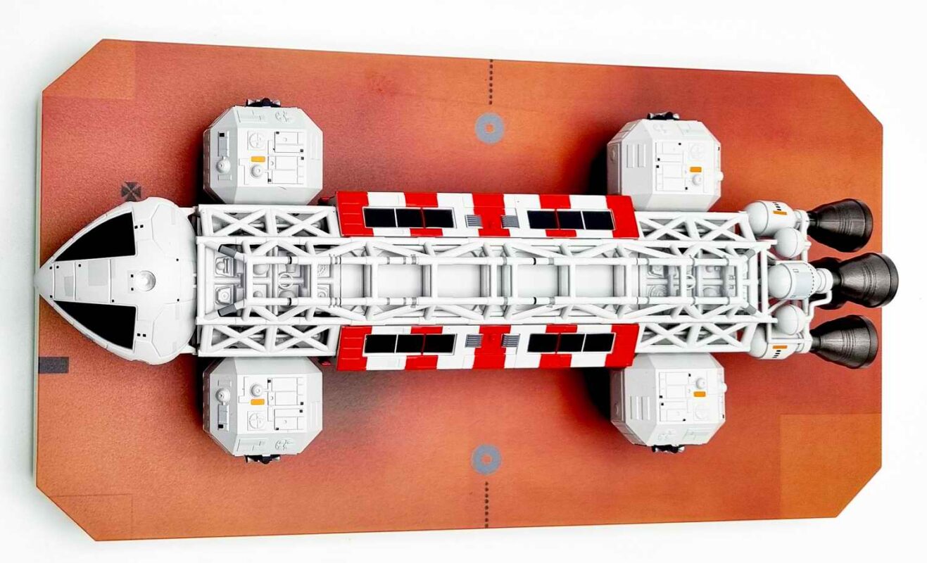 Maquette Eagle VIP Space 1999 – 25 Cm En Métal Avec Base D'atterrissage, édition Limitée Certifiée